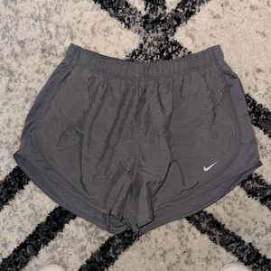 Nike Shorts Size L